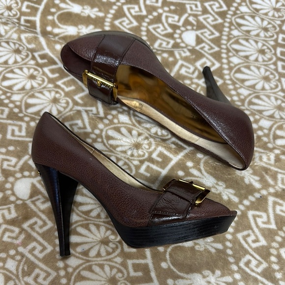 MICHAEL Michael Kors Brown and Gold Heels with Buckle Detail - Picture 2 of 10